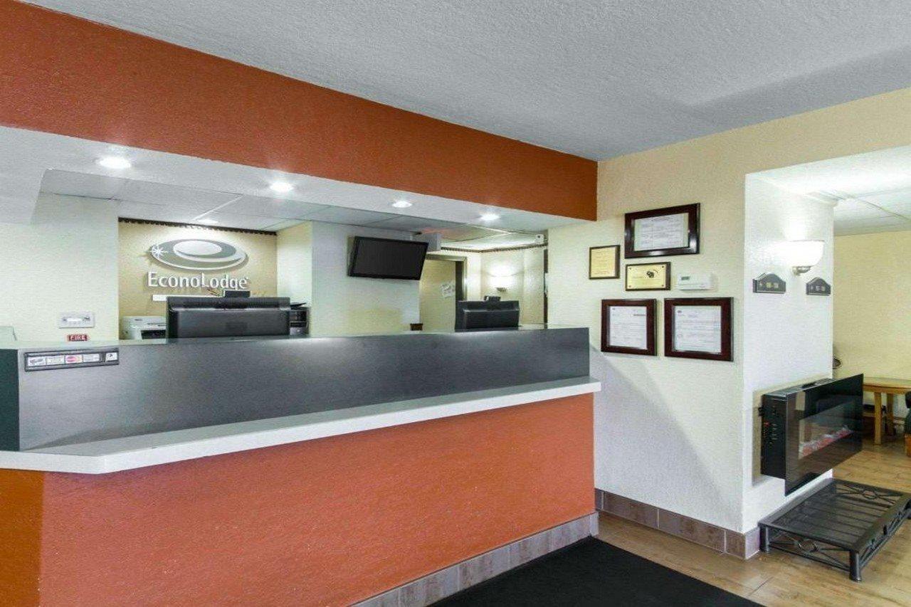 Econo Lodge Madison East Eksteriør billede