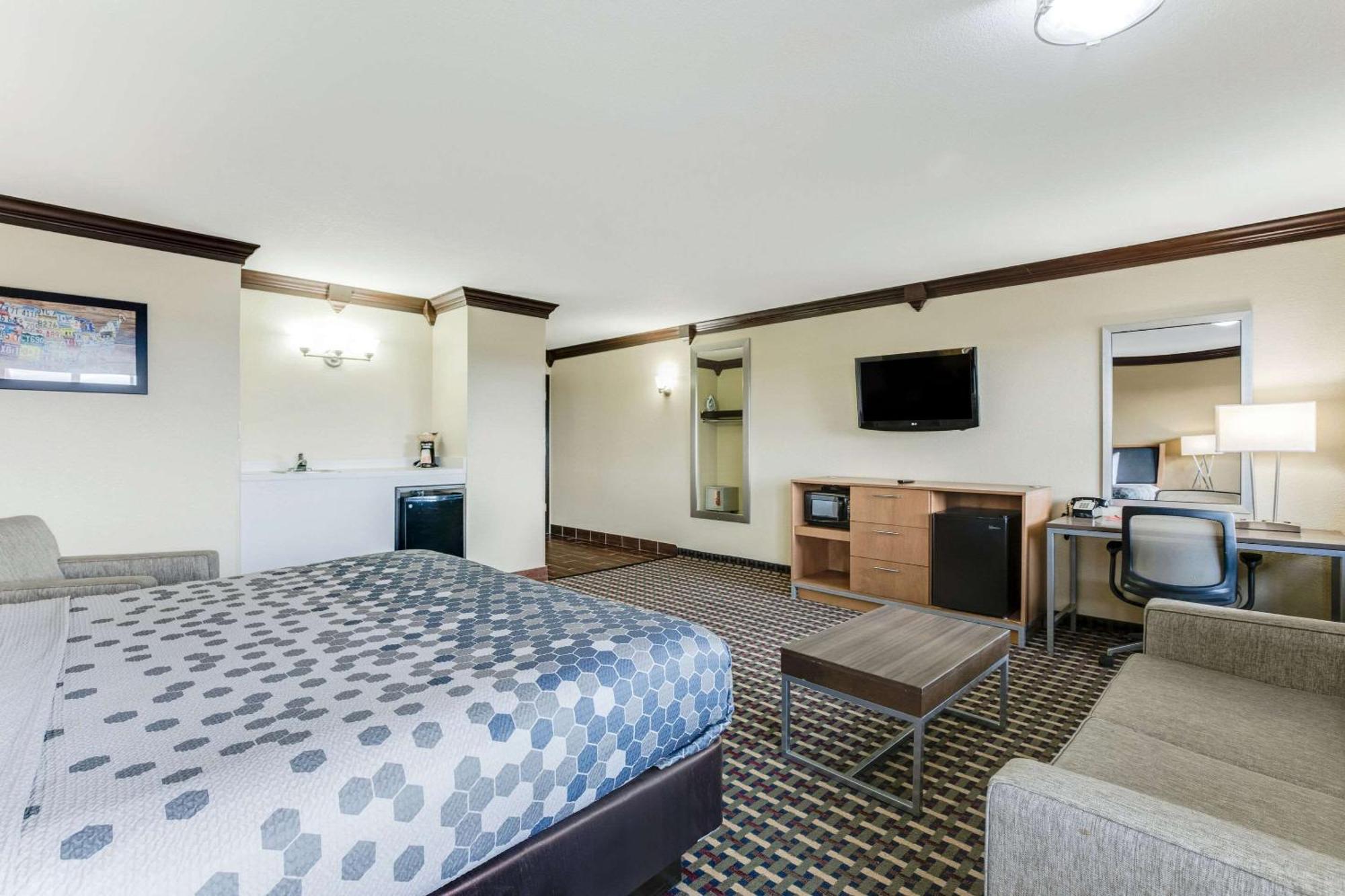 Econo Lodge Madison East Eksteriør billede