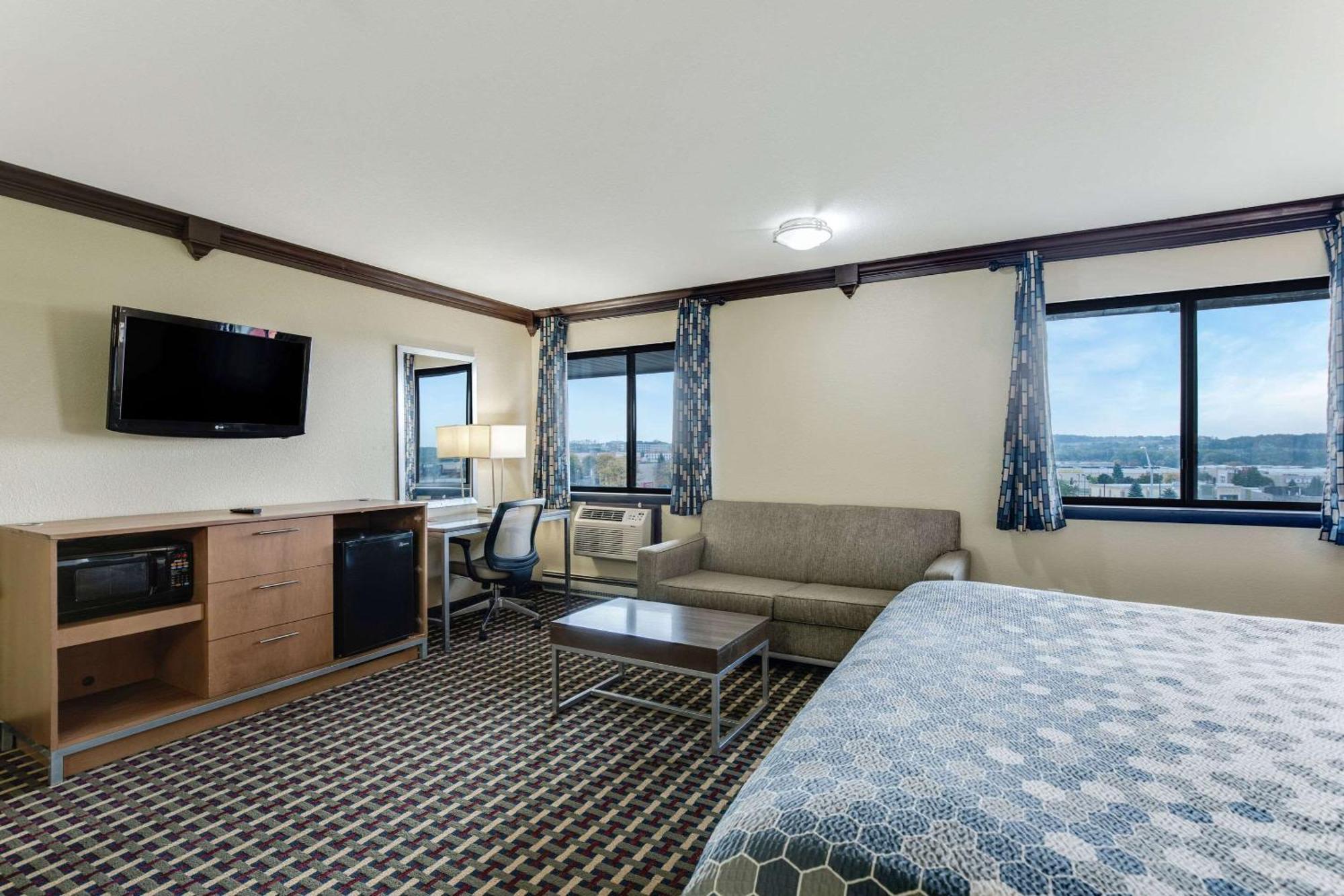 Econo Lodge Madison East Eksteriør billede