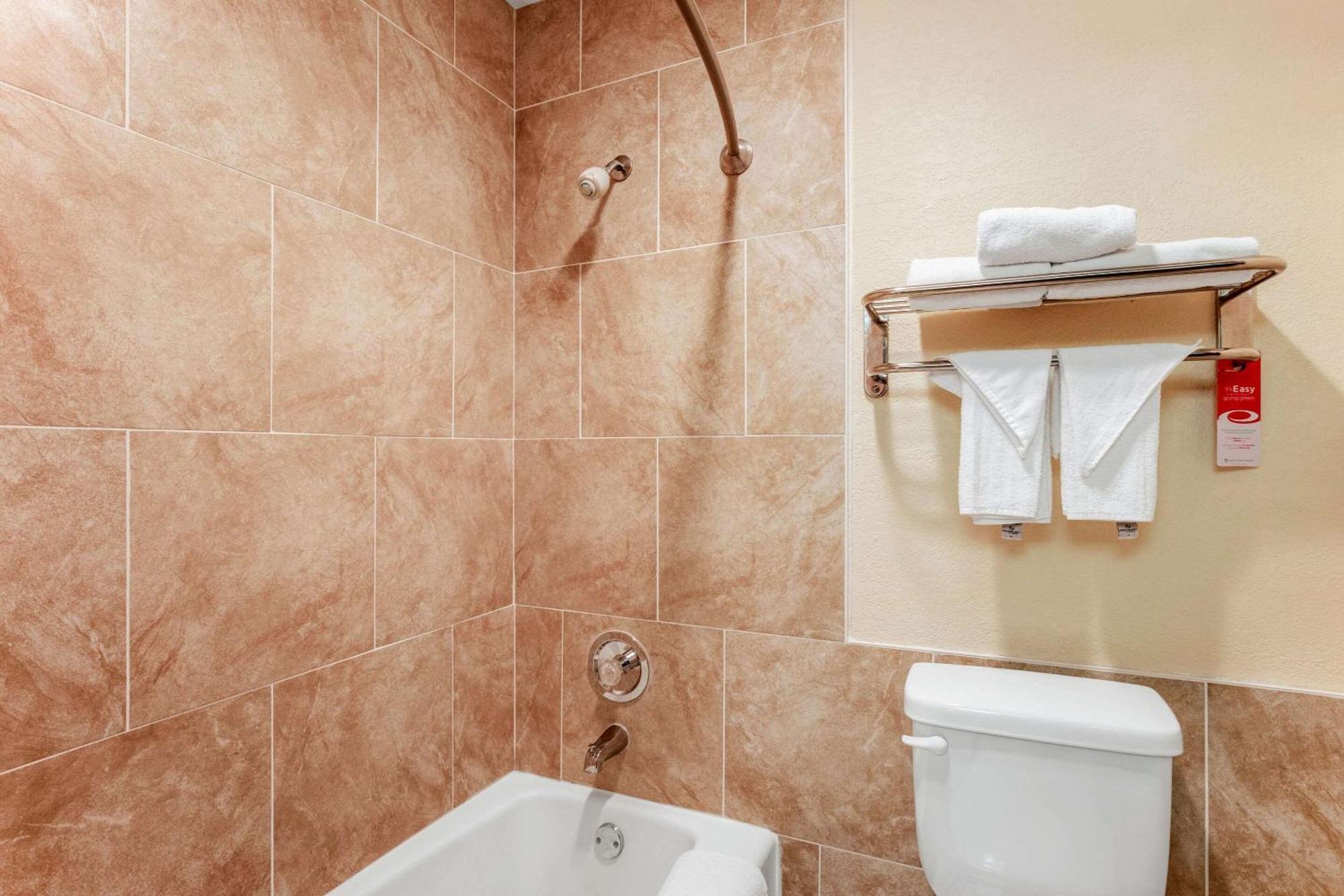 Econo Lodge Madison East Eksteriør billede