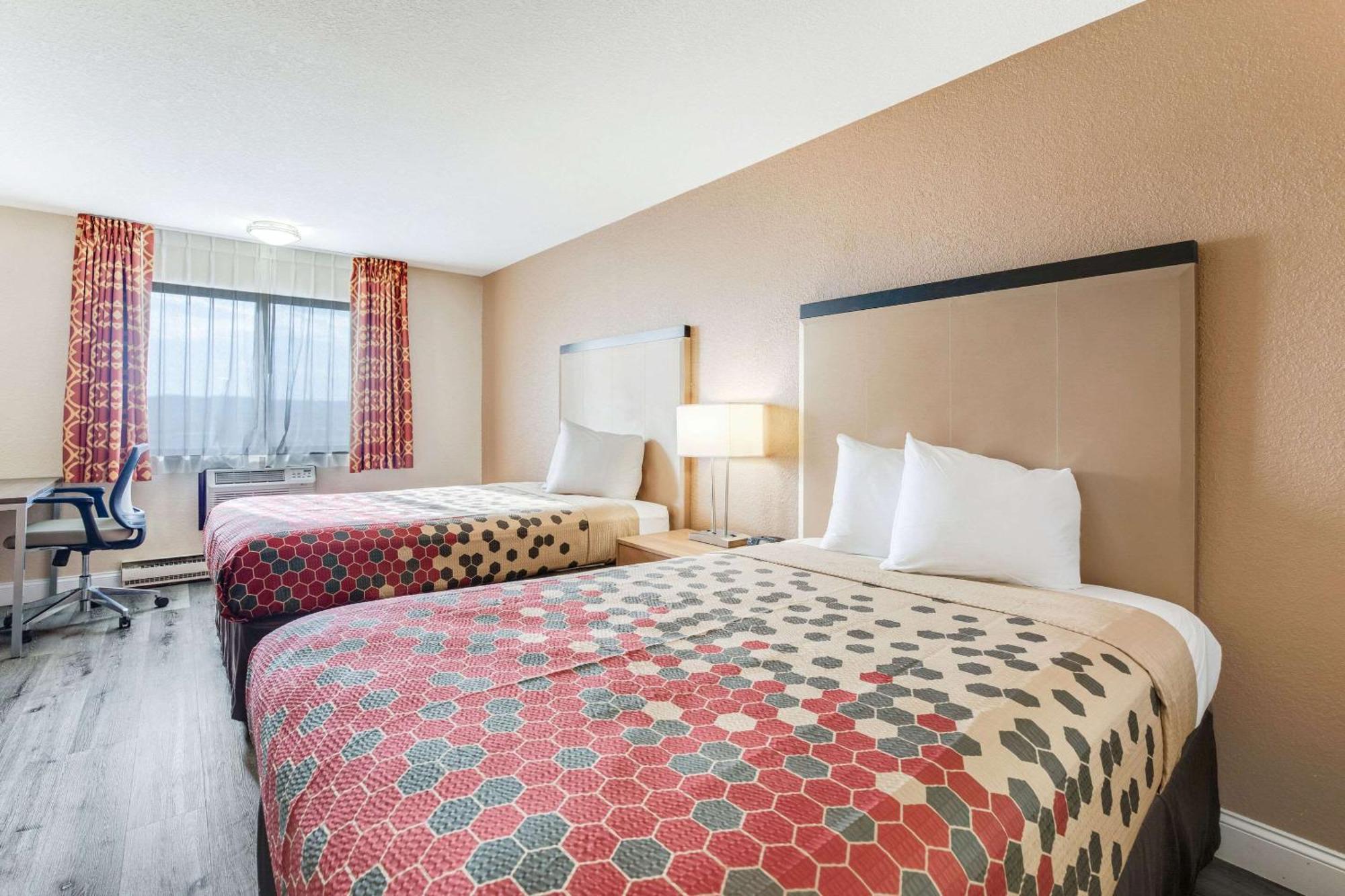 Econo Lodge Madison East Eksteriør billede