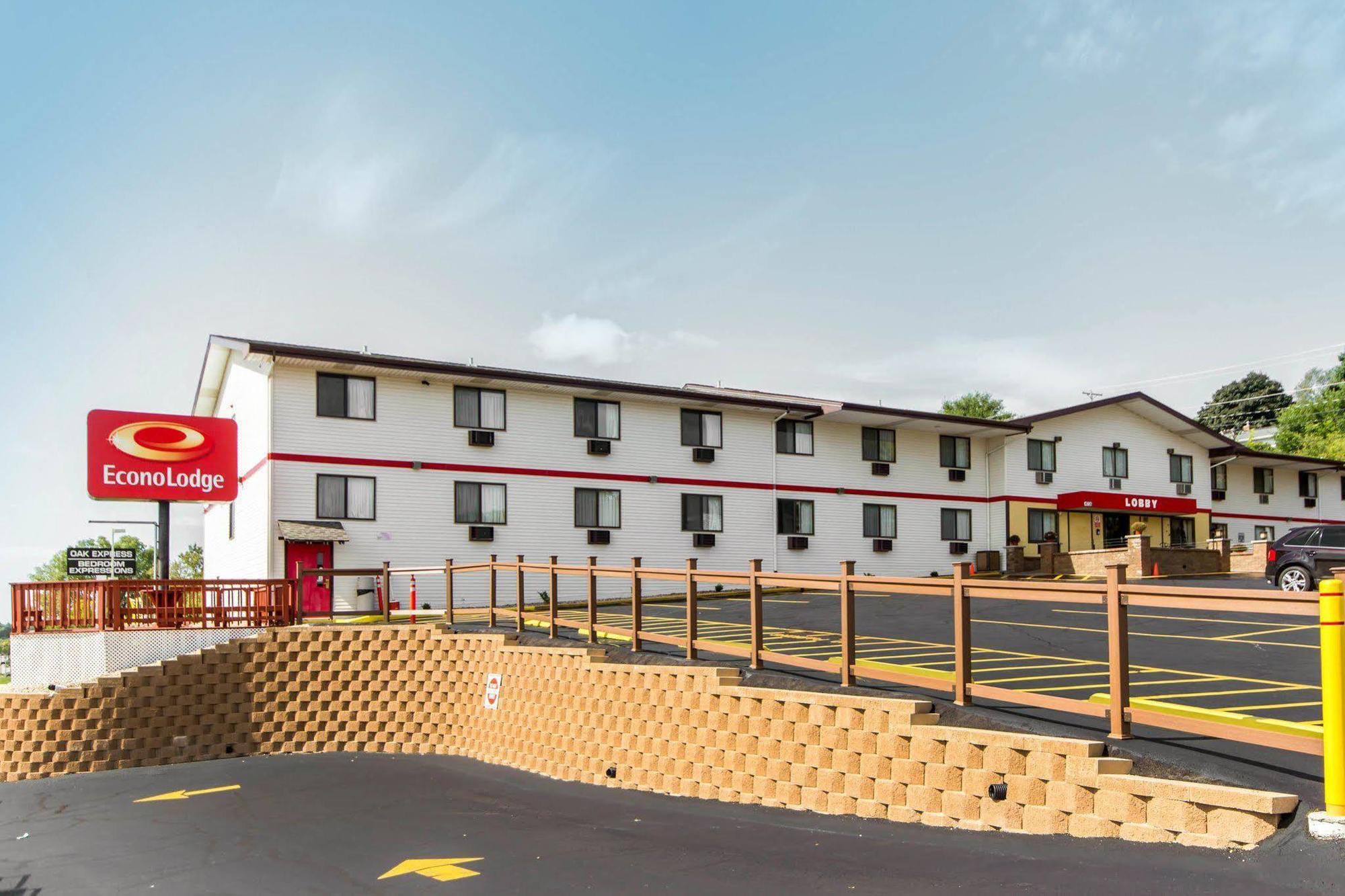 Econo Lodge Madison East Eksteriør billede