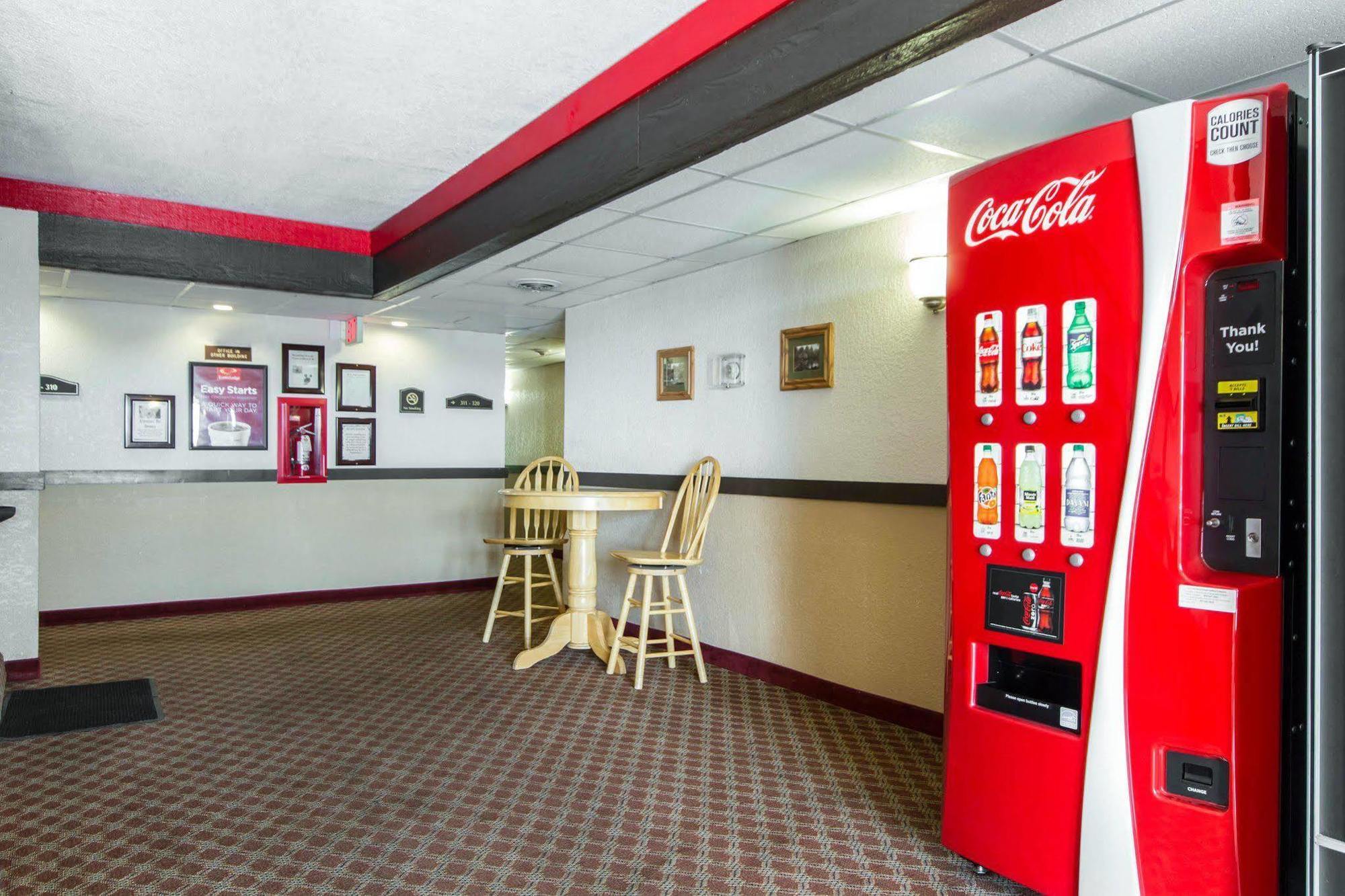 Econo Lodge Madison East Eksteriør billede