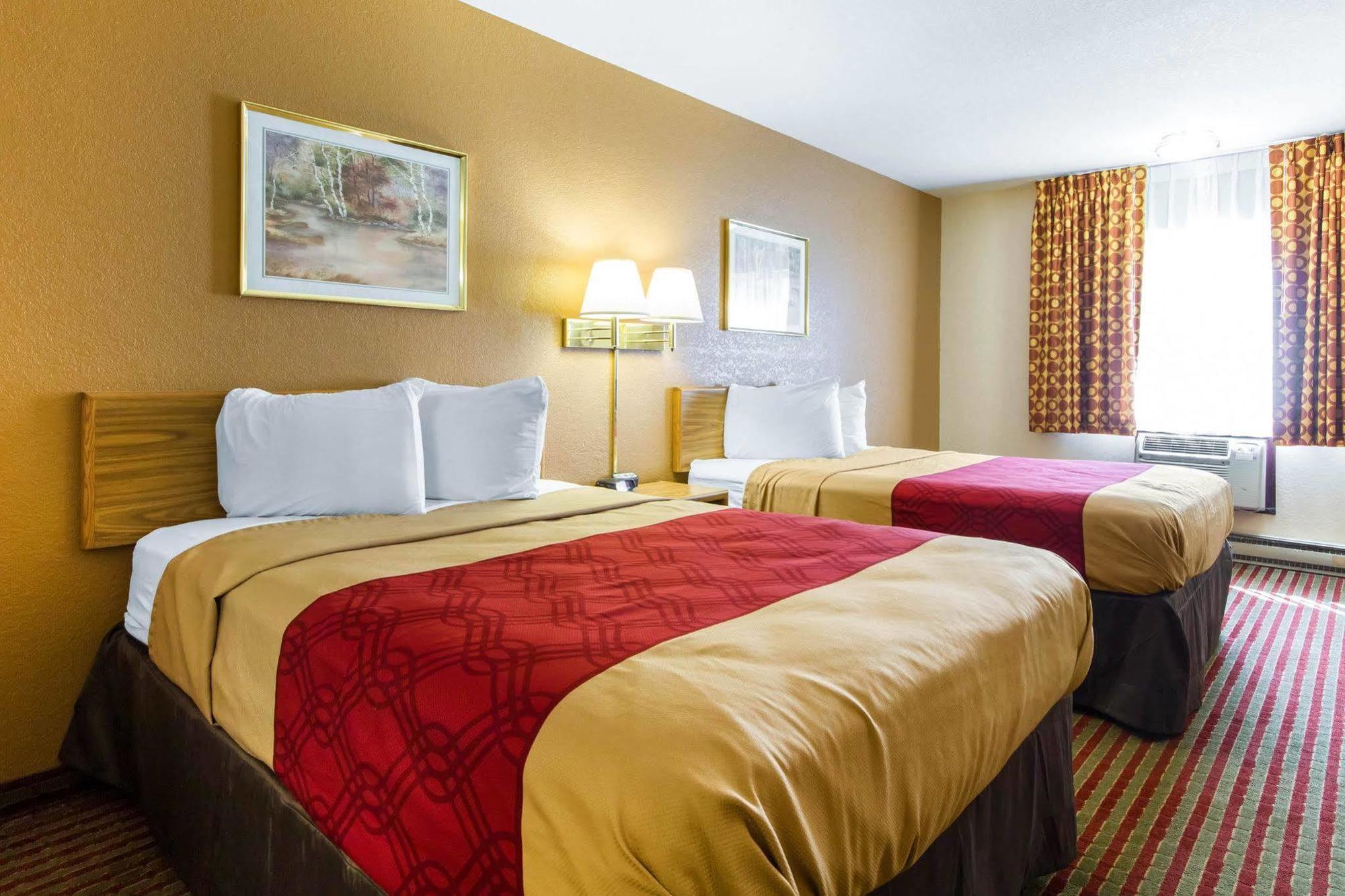 Econo Lodge Madison East Eksteriør billede