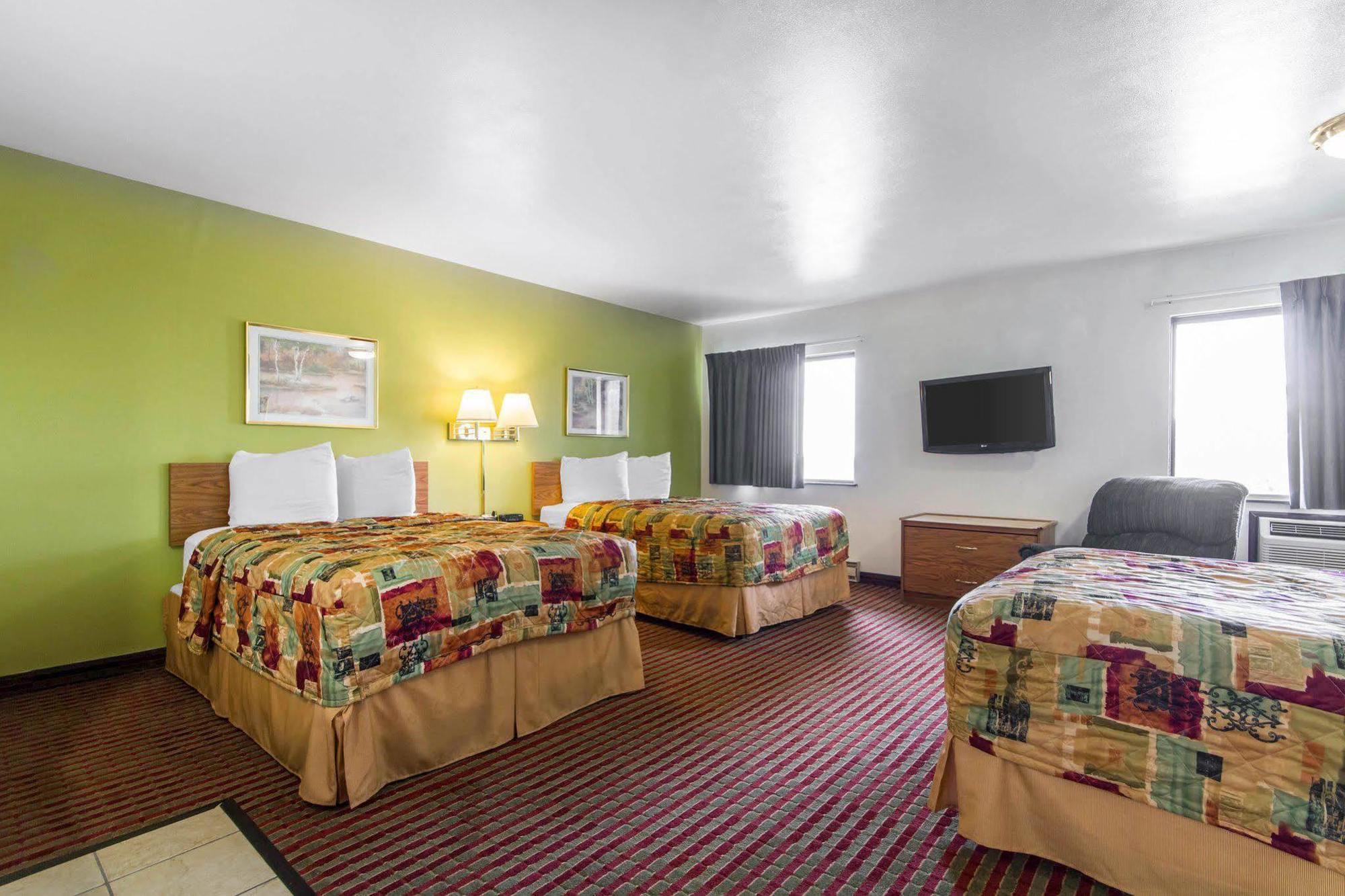Econo Lodge Madison East Eksteriør billede