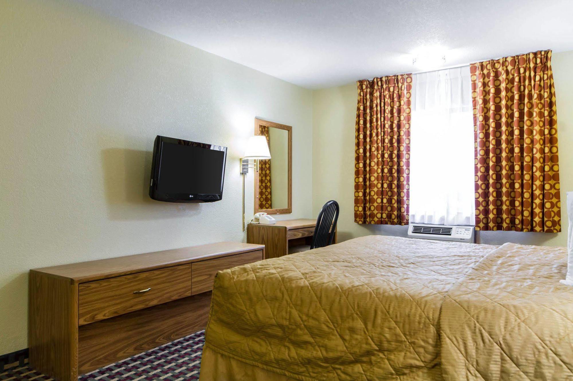 Econo Lodge Madison East Eksteriør billede