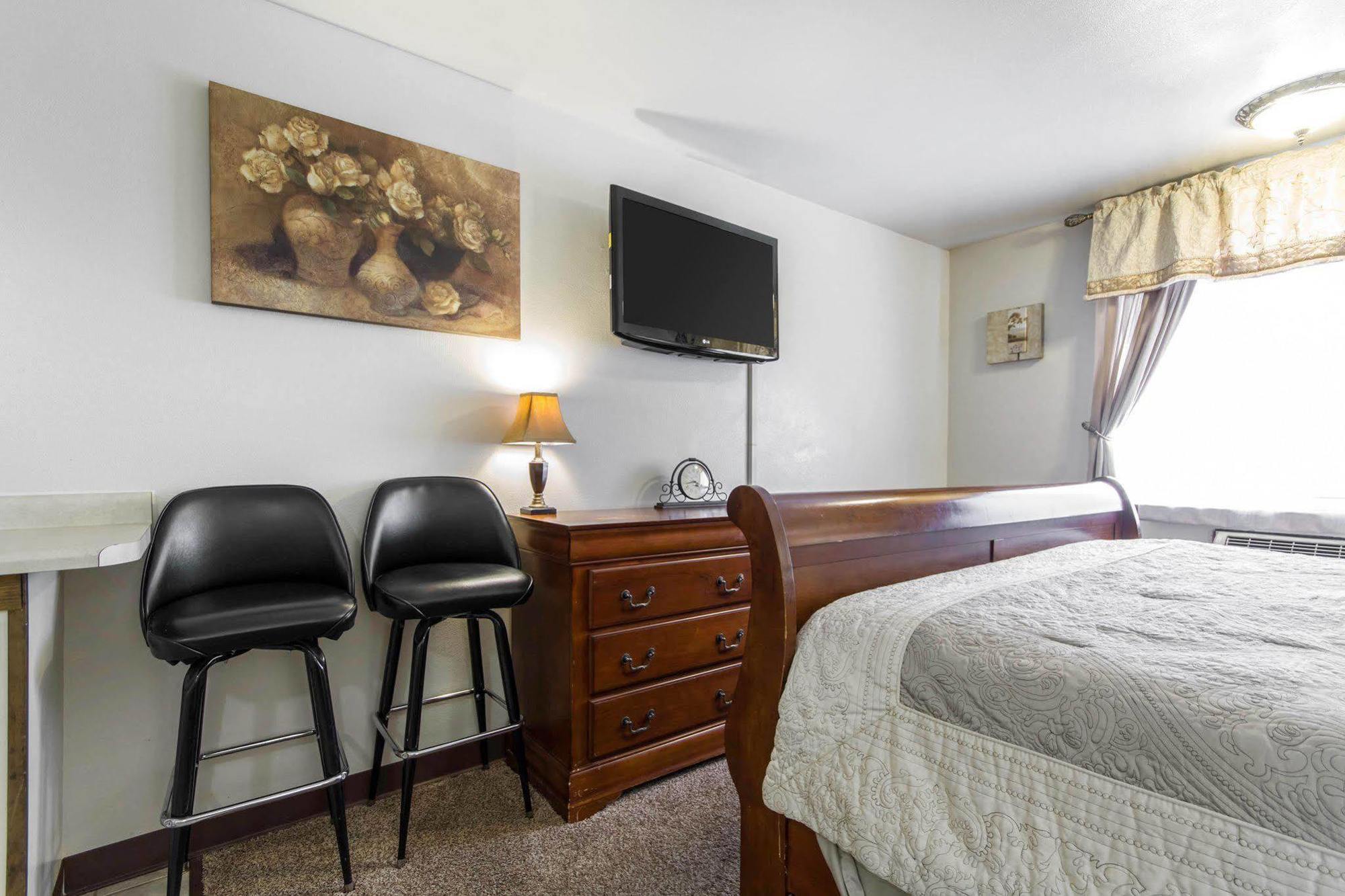 Econo Lodge Madison East Eksteriør billede