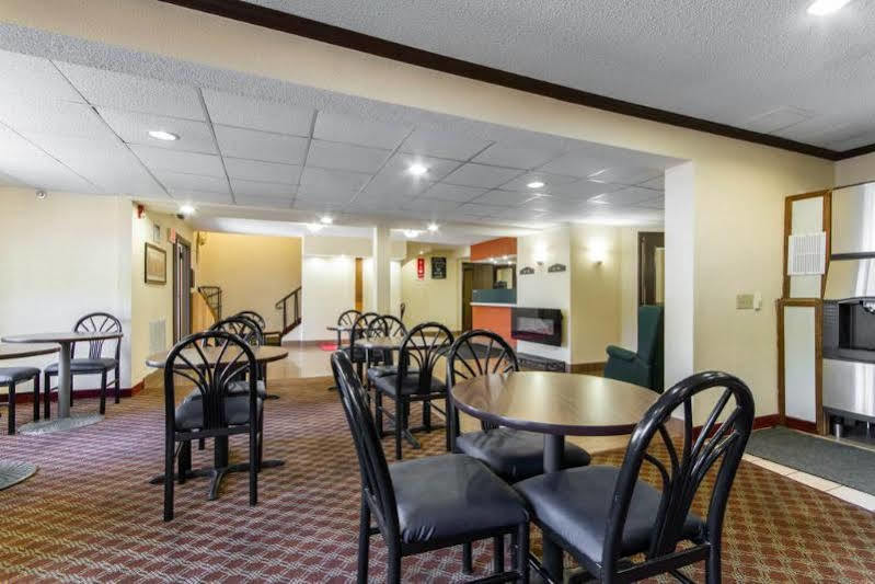 Econo Lodge Madison East Eksteriør billede